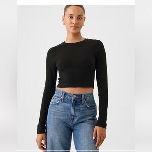 Gap long sleeve modern cropped tee, black, size large